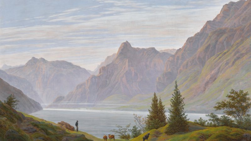 011L18102_9JR77_reshoot